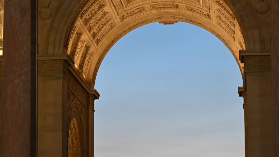 法國巴黎羅浮宮+香榭麗舍大街+凱旋門+埃菲爾鐵塔+西岱島
