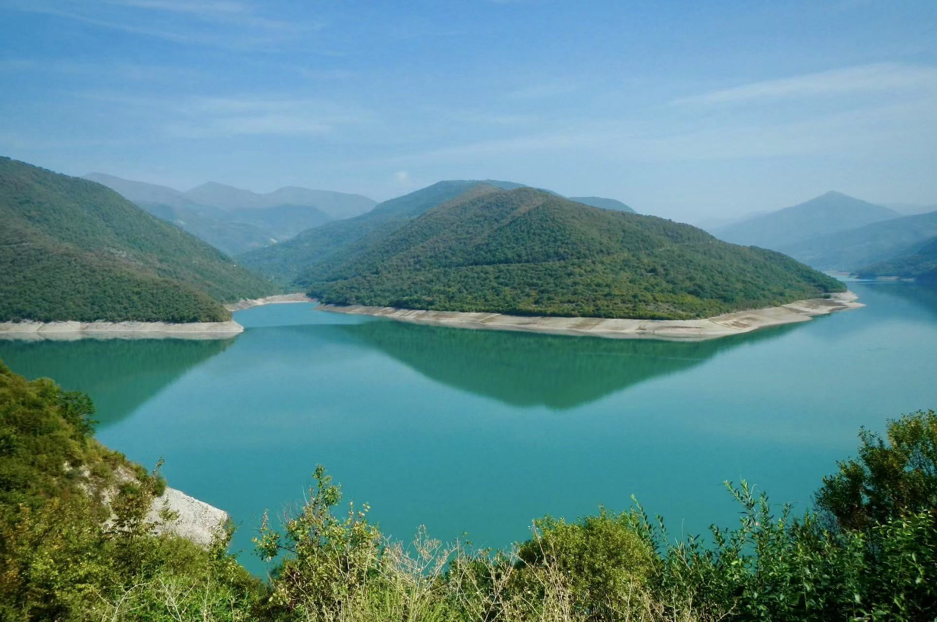 漫遊第比利斯周邊來回：卡茲別克山＋阿娜努里城堡一日遊