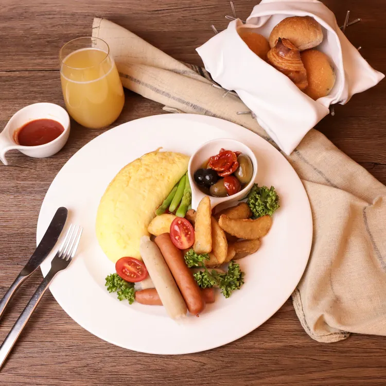 台北ヴィクトリアホテル LA FESTA レストラン 2名様朝食ランチセット券