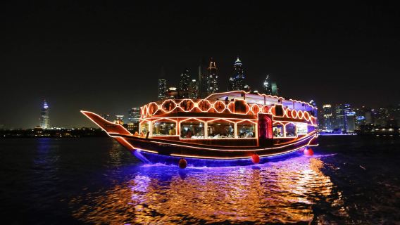 Dubai Sightseeing Yachten und Ausflugsboote Tickets [Mehrere Pakete zur Auswahl - Sightseeing/Snacks/Abendessen]