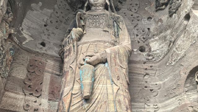 Tour di un giorno a Ziyang con noleggio con conducente esclusivo: Grotta del Buddha Disteso + Grotta Yuanjue + Sculture Rupestri di Yuanjue con servizio in inglese