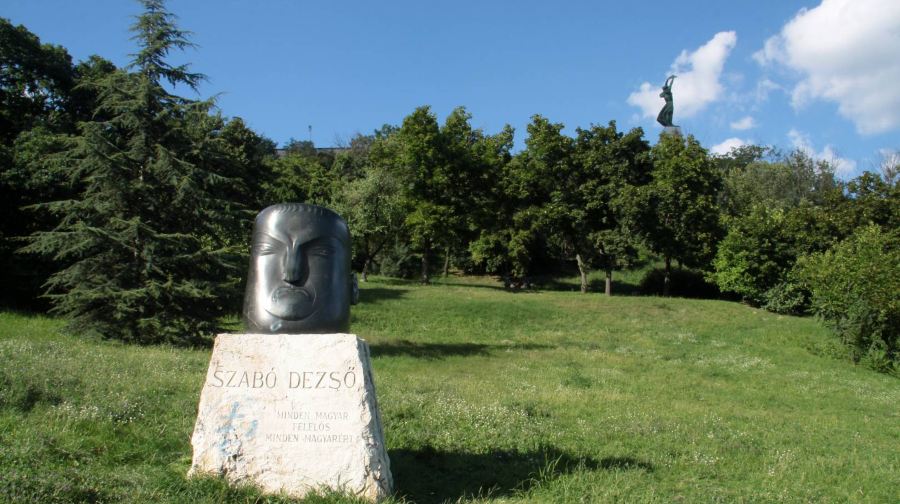 布達城堡+馬加什教堂+蓋勒特山周年紀念公園+多瑙河觀光遊船