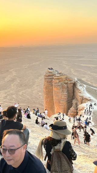 Riyadh Edge of the World Cliff Hike, Arabian Gazelles & Camels 4WD Offroad Sunset Tour