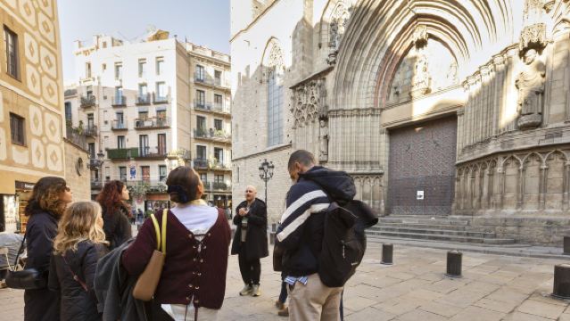 Barcelona Markets, Taverns & Tapas Tour Small Group