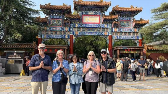 Halbtagesausflug zum Lamatempel (Yonghegong) in Peking auf Englisch inkl. Ticket · 2-stündige englischsprachige Führung mit Reiseleiter