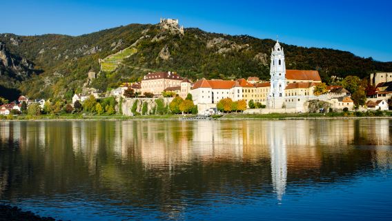 Kohteesta Wien: Wachau-laaksoon päiväretki Tonavan veneilyllä