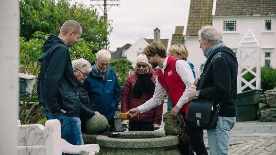 Stavanger: Hidden Treasures Walking Tour with Guide