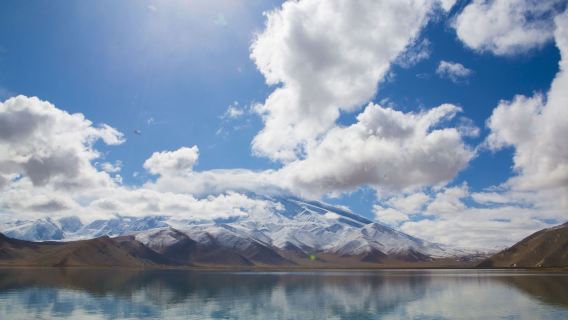 Kaşiden Hareket: Pamir Platosu + Beyaz Kum Dağı + Karakul Gölü Günübirlik Turu - Karlı Dağlar ve Mavi Göl Cenneti