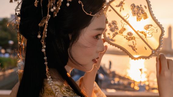 Guangzhou Tower dock shop Pearl River Hanfu travel photo shoot | Canton Tower riverside view photo spot | one-stop Hanfu makeup and styling shooting