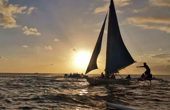 長灘島落日風帆體驗 | 可选：拼船/包船