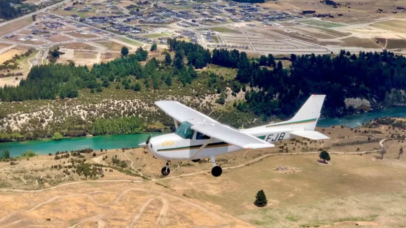 One-to-one guidance for flying in Wanaka, South Island, New Zealand/flying without basic knowledge/flying in Wanaka/flying in Chinese/Mandarin/actual flying