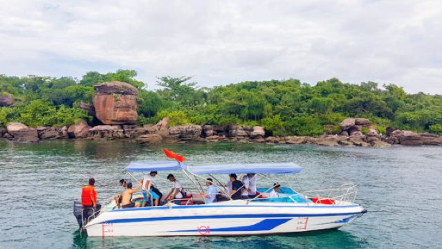 Pulau Phu Quoc: Wisata Lompat Pulau ke 4 Pulau (Pulau Kuku, Pulau Ganji, Pulau Yuntui) + Taman Air + Kereta Gantung Lintas Laut
