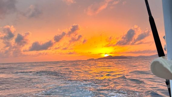 陵水富力灣遊艇會 雙帆石海釣3小時 裝備配齊 專業釣魚艇 魚獲帶走