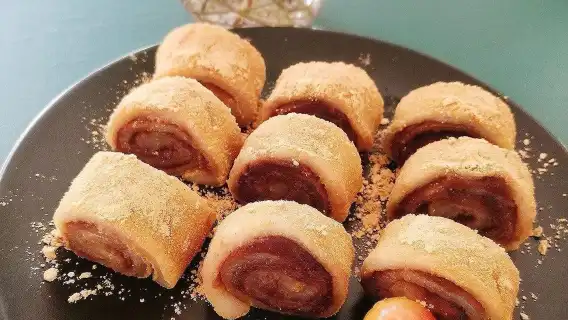 Locals guide you through a Tai Chi experience at the Temple of Heaven and a southern Beijing snack and Food and Beverages tour (includes Temple of Heaven admission ticket) - Beijing - Eatwith