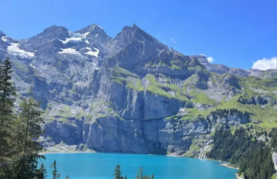 瑞士人文與自然交響：老城・古堡・湖泊・溫泉的獨特串聯