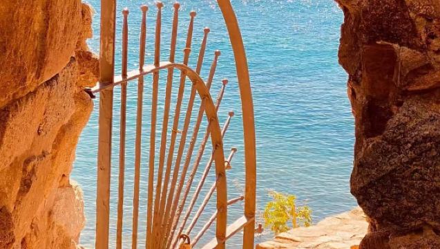 Barcelona pergi-balik: Lawatan sehari 10 jam dalam bahasa Cina ke Gerona + Tossa de Mar dengan sewaan peribadi untuk lokasi penggambaran Game of Thrones