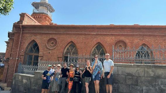 Tbilisi: Recorrido a pie por la tarde y cata de vinos en el casco antiguo