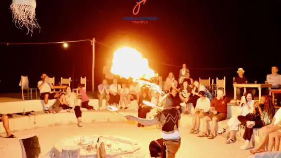 มาร์ราเกช: ขี่อูฐอากาเฟย์ ชมพระอาทิตย์ตกดินและรับประทานอาหารค่ำพร้อมชมการแสดง