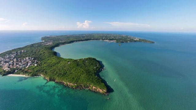 越南芽莊一日遊/隆山寺占婆塔海洋博物館鍾嶼石岬角/接駁含中餐