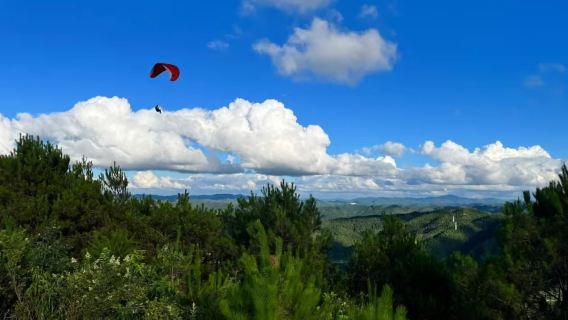 Guiyang Huaxi Yunding Paragliding in Guizhou [Professional Coaches + Priority Booking]