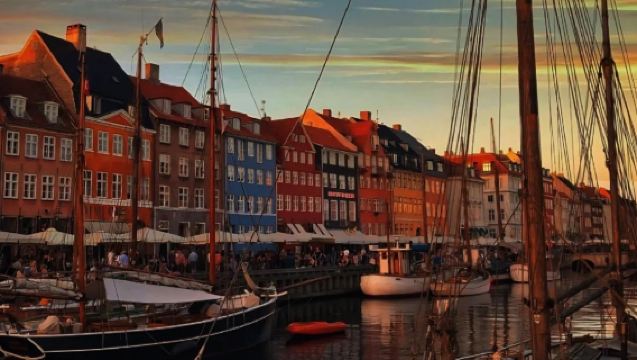 丹麥哥本哈根市區-皇室權力中心 + 海濱文藝-包車-精選