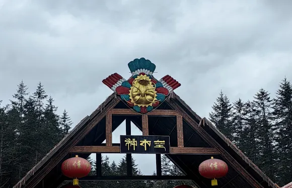 四川資陽華嚴洞石刻造像+安岳石刻包車一日遊中英文服務