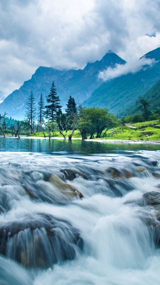 Chengdu Departure: Private In-depth One-Day Tour to Mount Siguniang's Pristine Wilderness