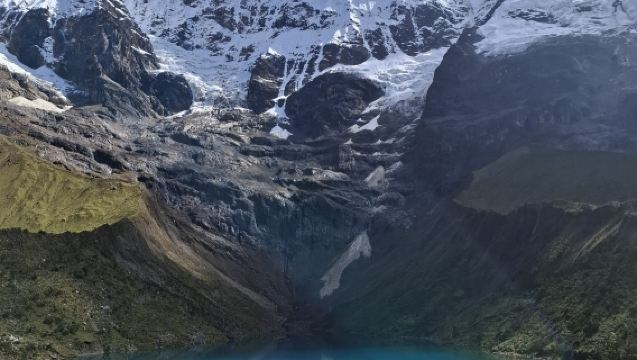 クスコ発 ウマンタイ湖 終日ツアー