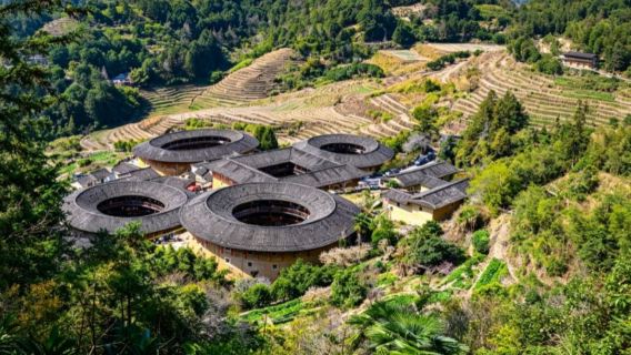 Lawatan Sehari ke Tulou Fujian·Yun Shui Yao Nanjing + Kumpulan Tulou Tianluokeng [Dua Tarikan | Kumpulan Kecil Hanya untuk Berseronok]