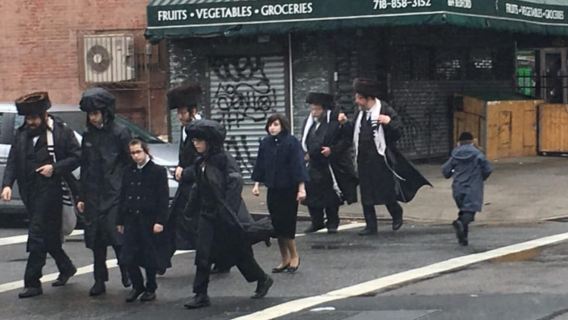 NYC: Contrasts of New York Sightseeing Tour through Harlem, the Bronx, Queens, and Brooklyn