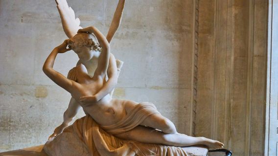 Paris: Masterpieces of the Louvre Tour with pre-reserved tickets