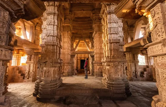 4日德里出發私人包車瓜廖爾及克久拉霍文化遺產之旅