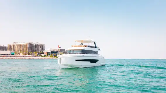 【杜拜遊艇包艇】杜拜豪華遊艇包船-海岸線觀光-朱美拉棕櫚島亞特蘭蒂斯飯店杜拜眼碼頭-多尺寸可選