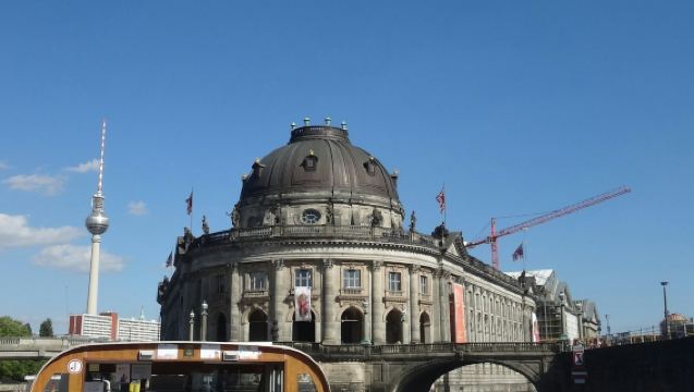 เบอร์ลิน: ล่องเรือสำราญชมเมือง 1 ชั่วโมง พร้อมออดิโอไกด์