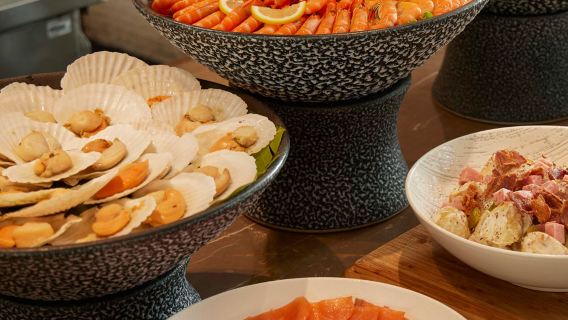 타이베이 알리 호텔 이탈리안 레스토랑 2인 신선한 샐러드 바 점심 또는 저녁 이용권(주말 추가 요금 없음)