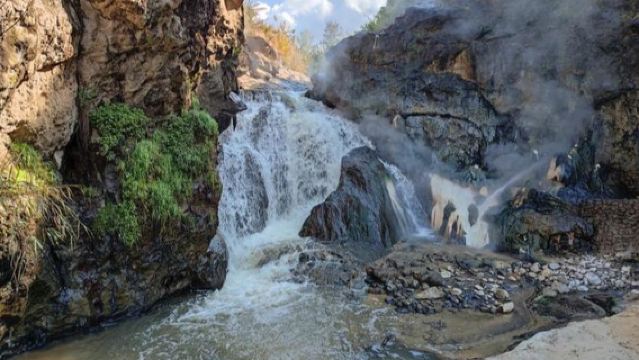 Tarikan Pelancongan Gunung Berapi dan Mata Air Panas Tengchong + Tanah Lembap Beihai + Kampung Mata Air Panas/Pakej Bukan Berkumpulan/Pemandu Pelancong Pelbagai Bahasa