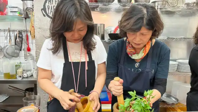 Valencia: Paella, Tapas & Sangria Cooking Class