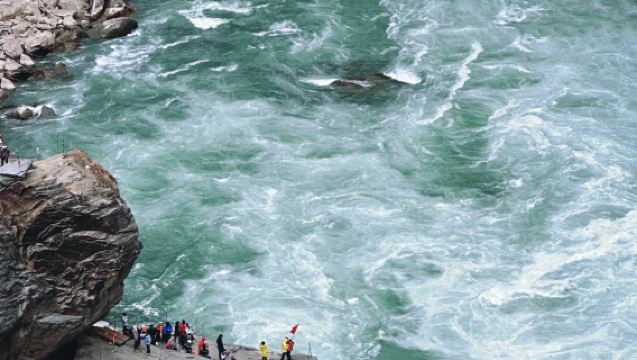 麗江來回-雲南香格里拉一日遊-虎跳峽+雪山觀景台+小中甸花海