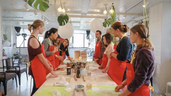 Eatwith - Moments de partage - Shanghai - Cours de cuisine chaude - Apprenez à préparer d'authentiques raviolis de Shanghai avec un pâtissier professionnel