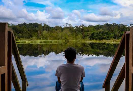 Full-Day [BRUNEI] KB Tour: Sky Mirror Lake + Seria Oil Town (6H)