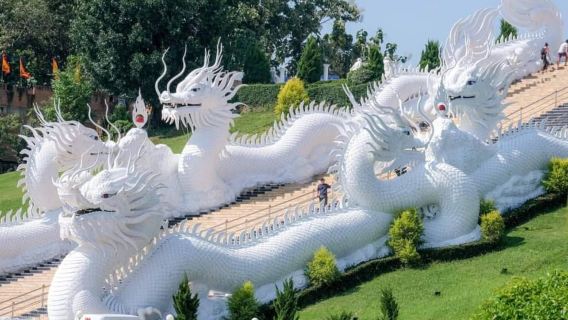 Chiang Rai: 3 Temples, Long Neck Village & Lalitta Café