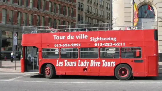 Ottawa: Hop-On Hop-Off Guided City Tour Pass