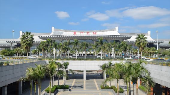 One-way private car service from downtown Xiamen to Xiamen Railway Station/Xiamen North Railway Station