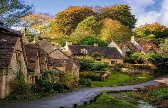 英國科茨沃爾德之路+阿靈頓排屋+水上伯頓包車遊【上門接送】