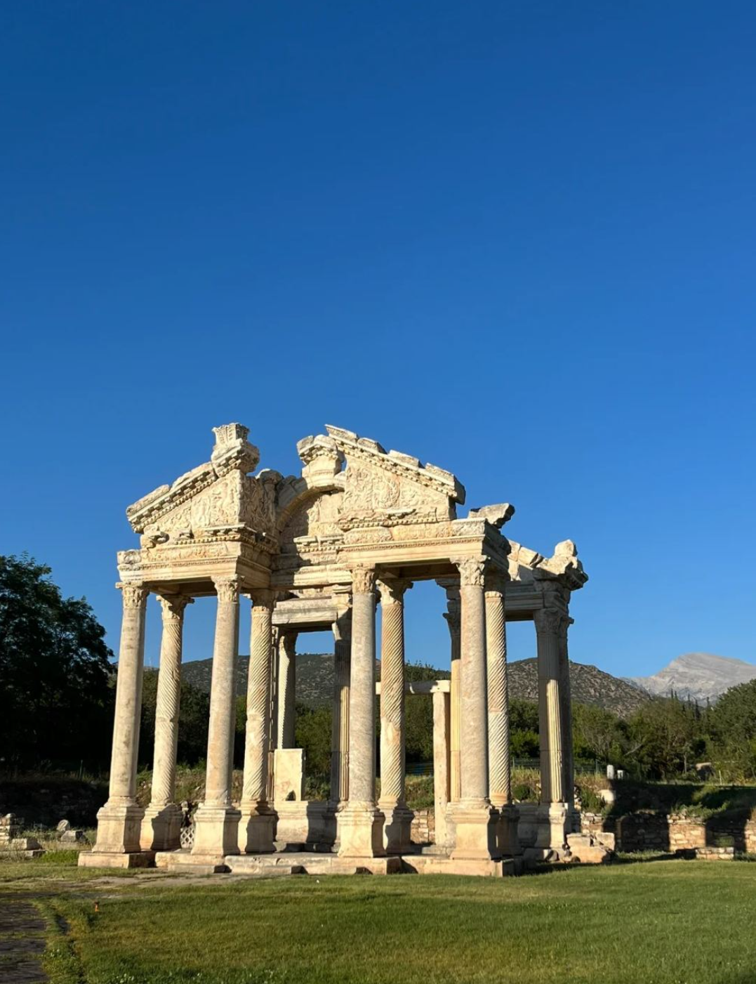 ออกเดินทางจากเดนิซลี ประเทศตุรกี: ปามุกกาเล + เมืองโบราณเฮียราโพลิส + ทะเลสาบซัลดา [ปรับเปลี่ยนกำหนดการเดินทางได้]"