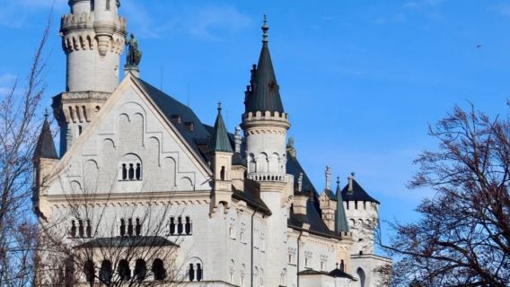 德國慕尼黑來回新天鵝堡-阿爾卑斯湖-林德霍夫宮-包車-精選