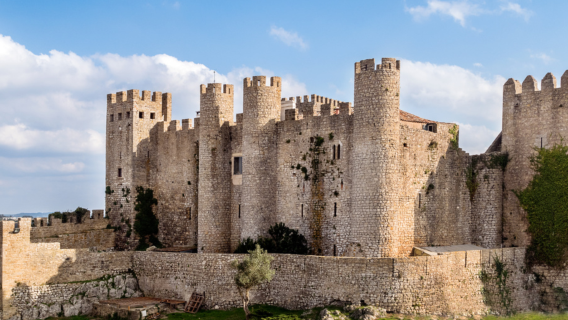 葡式浪漫天花板|花地瑪聖地+巴塔利亞探秘+納扎雷觀海