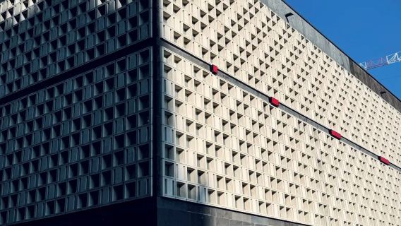 Royal Gardens + Cultural Landmarks in Hannover City, Germany - Private Charter for Trade Shows - Top Pick