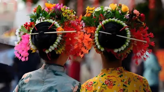 샤먼에서 출발하여 취안저우 순푸촌, 카이위안 사원, 서가, 뤄양대교를 방문하는 단체 투어 (당일 투어)