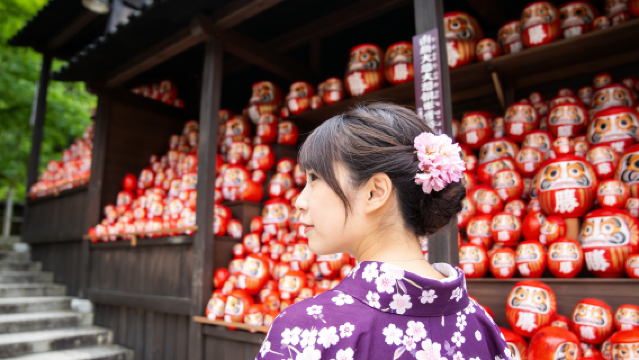 Однодневный тур в Кацуо-дзи, парк Арашияма и Кинкаку-дзи (отправление из Осаки или Киото)